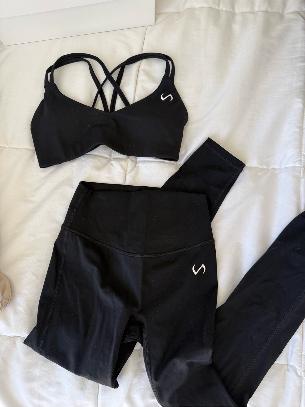 Black Strappy Sports Bra & Tank & High-Waist Leggings Set
